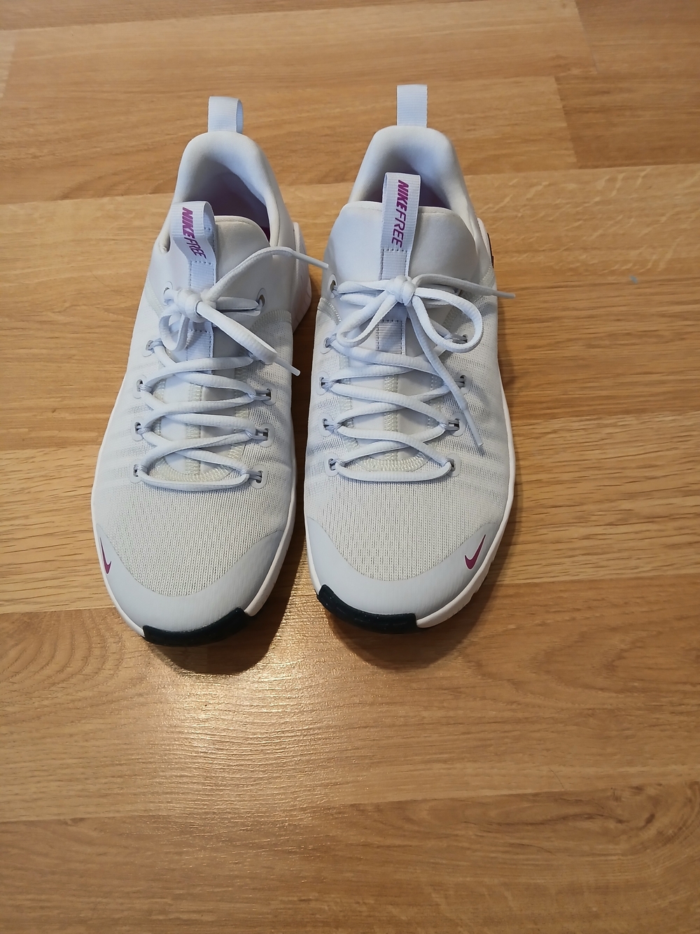 Nike Free Women's light blue Athletic Sneakers with Pink Accents